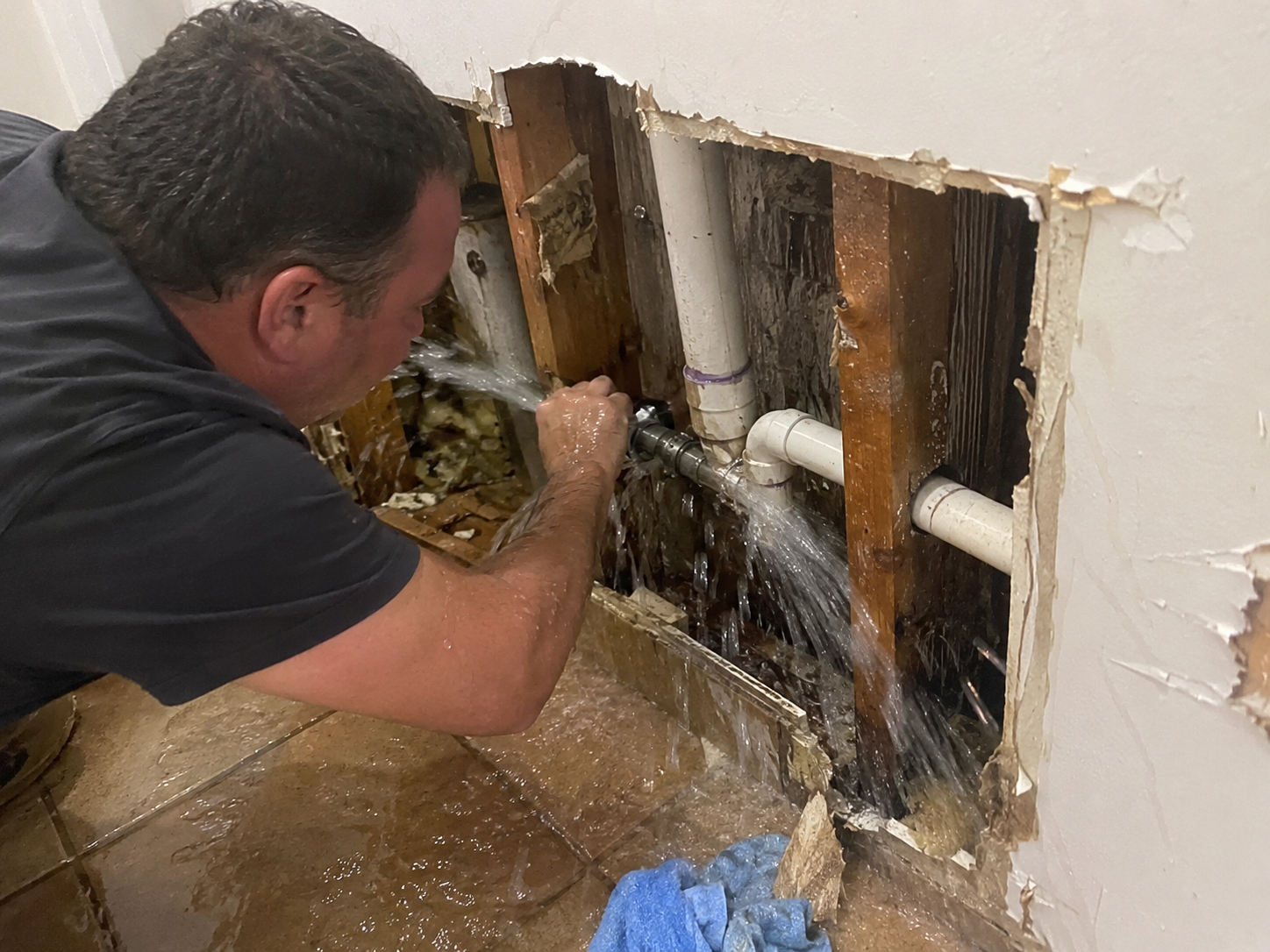 Burst Pipe House Clean Up Services by Safe Structure Group